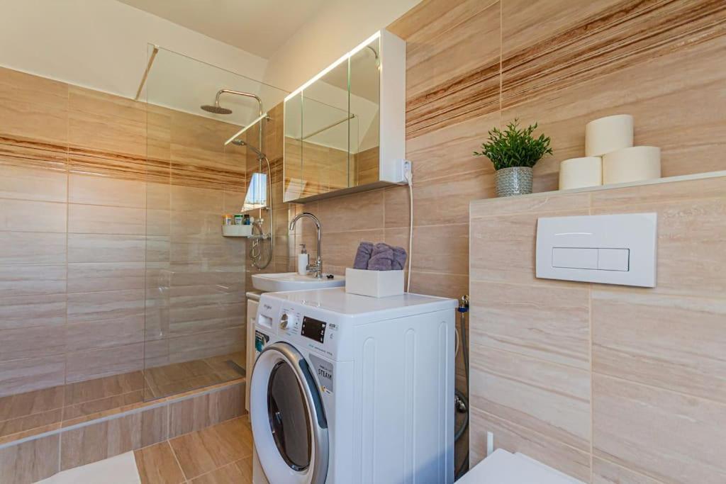 Roomy Apartment 80Sqm At City Center Free Parking Space, Ac & Balcony Budapest Exterior foto